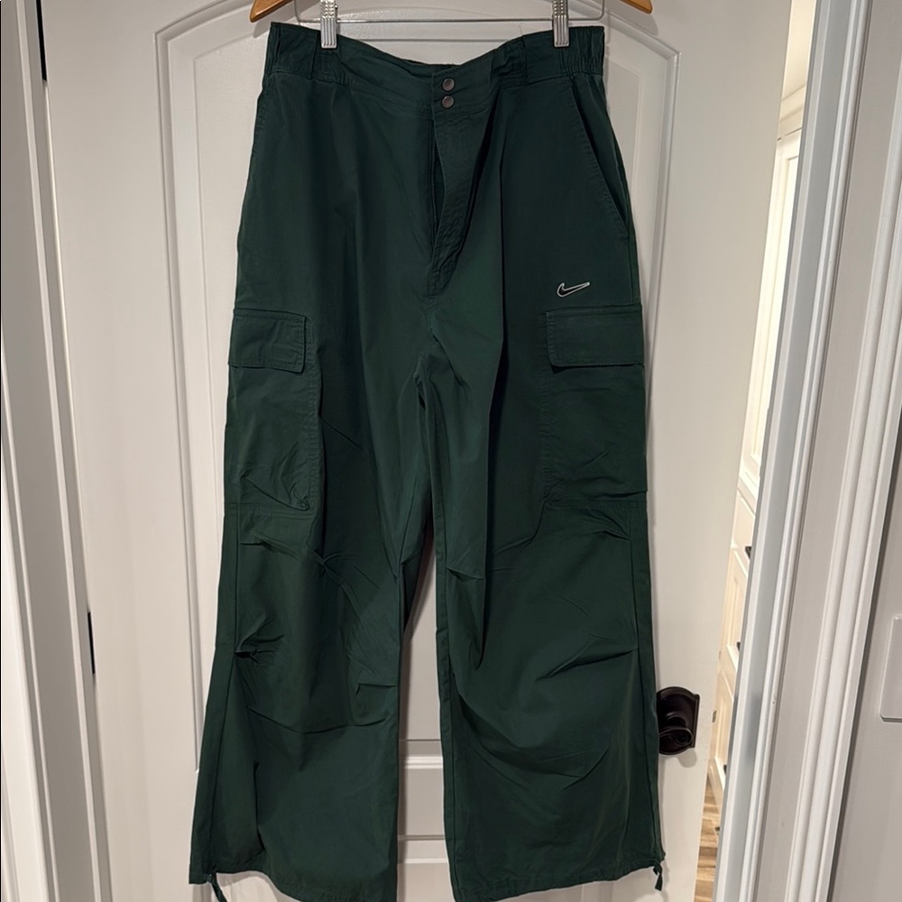 Nike Green Cargo Pants with Utility Design